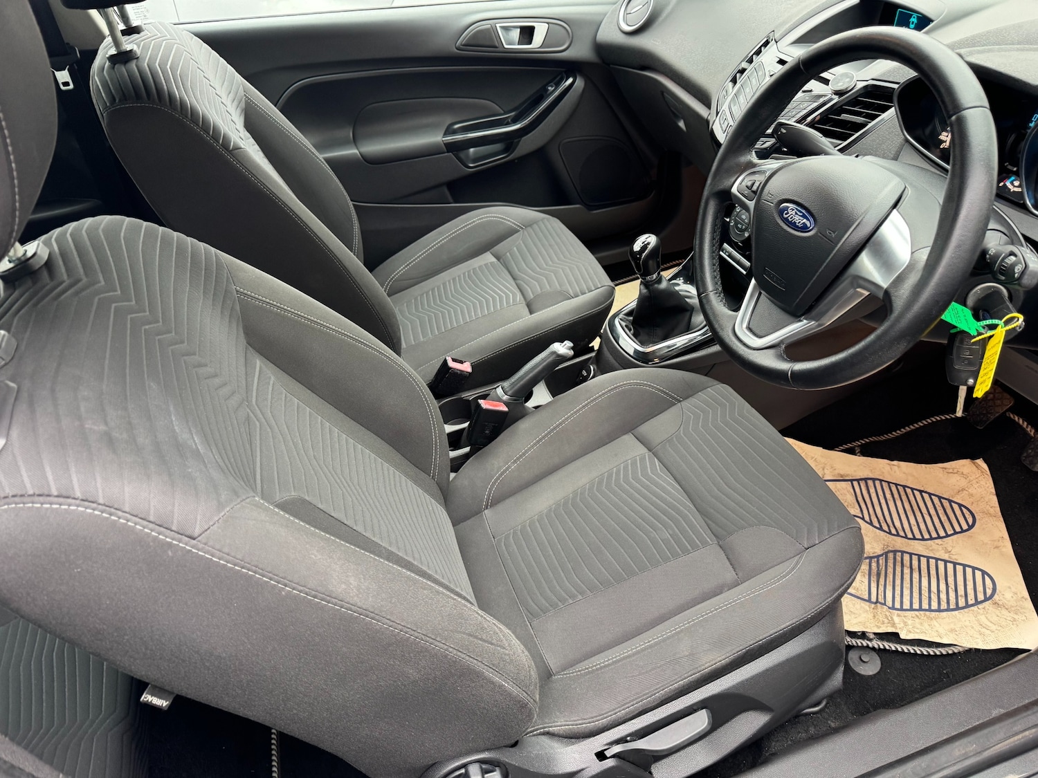 Used Ford Fiesta 2015 for sale - 76330060: Photo 8