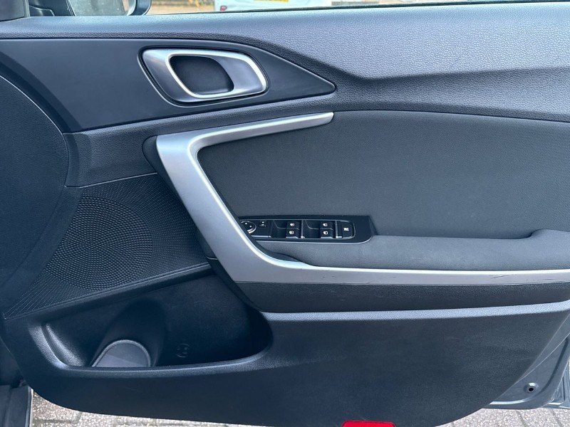 Used Kia XCeed 2023 for sale - 76981157: Photo 11