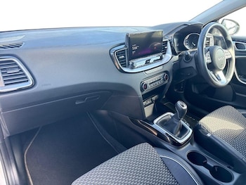Used Kia XCeed 2025 for sale - 79417289: Photo