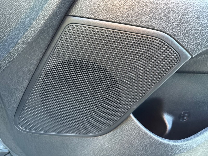 Used Kia Stonic 2023 for sale - 76981160: Photo 12