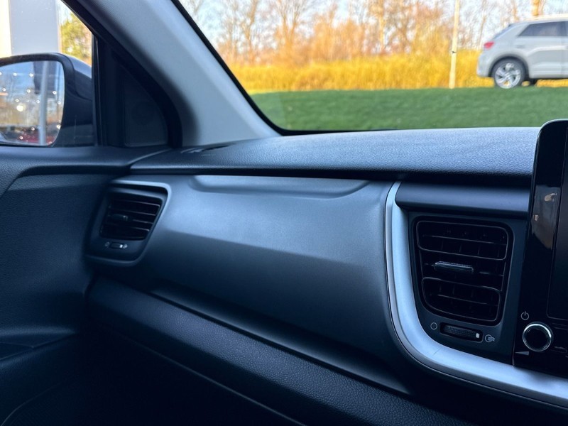 Used Kia Stonic 2023 for sale - 76981160: Photo 25