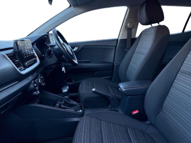 Used Kia Stonic 2023 for sale - 76981160: Photo 3