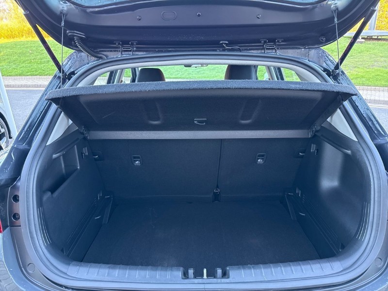 Used Kia Stonic 2023 for sale - 76981160: Photo 30