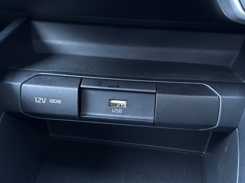 Used Kia Stonic 2023 for sale - 76981160: Photo 38