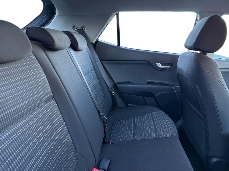 Used Kia Stonic 2023 for sale - 76981160: Photo 4