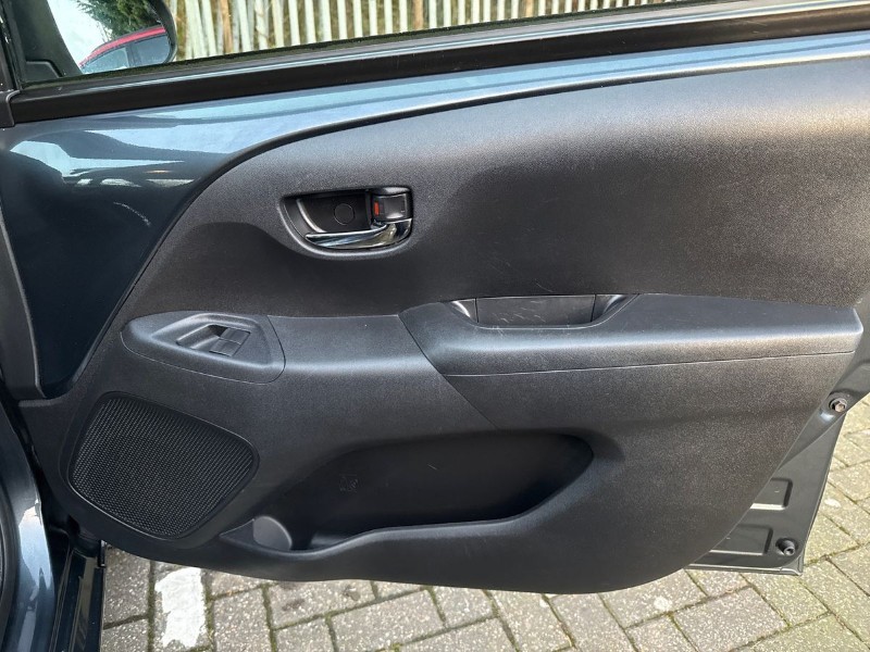 Used Toyota AYGO 2017 for sale - 76981628: Photo 11