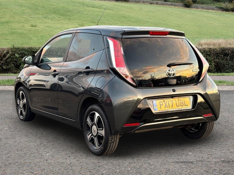 Used Toyota AYGO 2017 for sale - 76981628: Photo 2