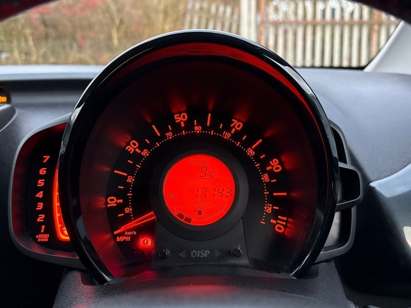 Used Toyota AYGO 2017 for sale - 76981628: Photo 20