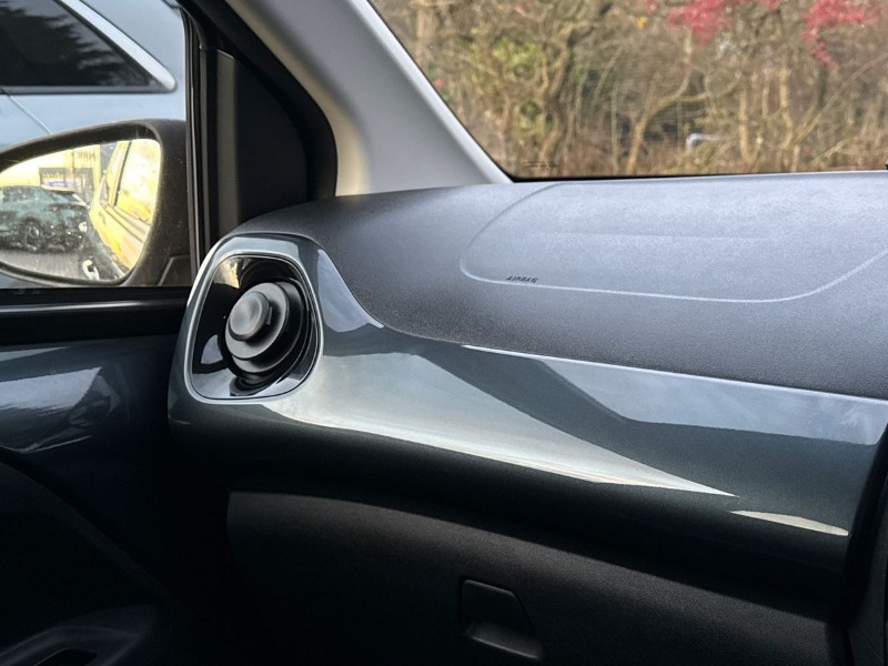 Used Toyota AYGO 2017 for sale - 76981628: Photo 24