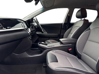 Used Kia Niro 2022 for sale - 76981003: Photo