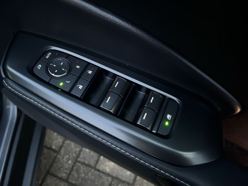 Used Lexus LBX 2024 for sale - 76980879: Photo 13