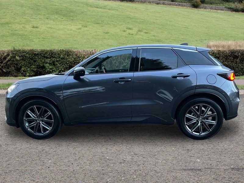 Used Lexus LBX 2024 for sale - 76980879: Photo 5