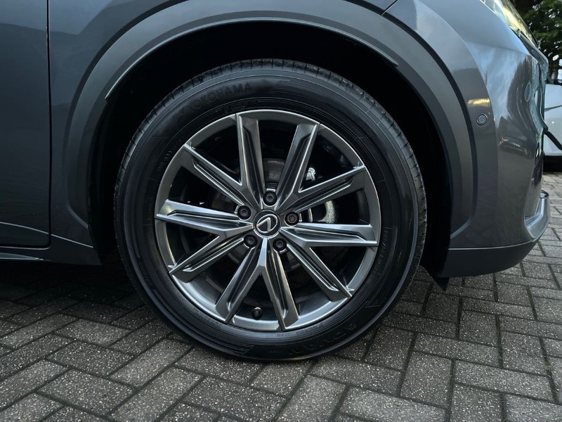 Used Lexus LBX 2024 for sale - 76980879: Photo 8