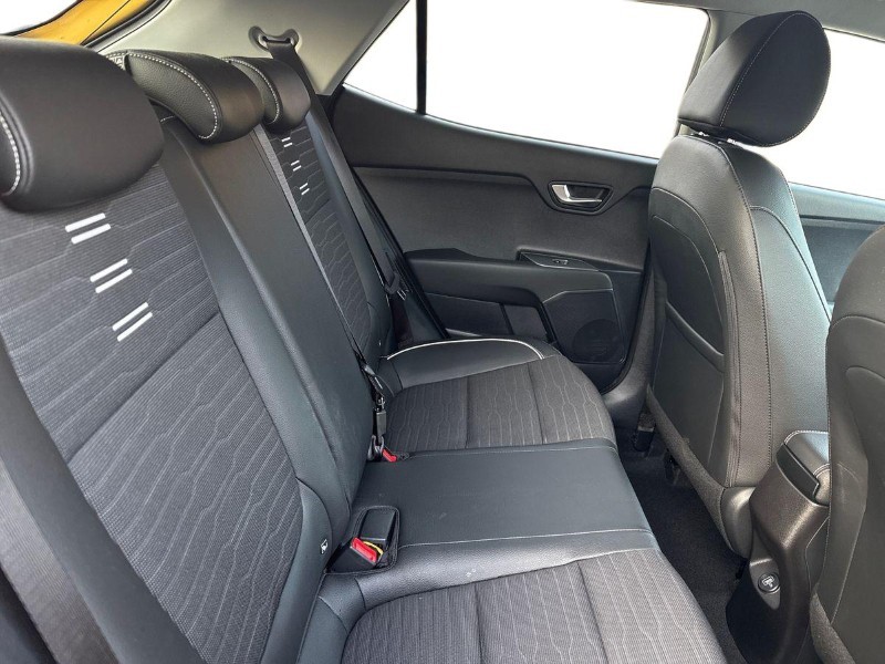 Used Kia Stonic 2023 for sale - 77420537: Photo 4