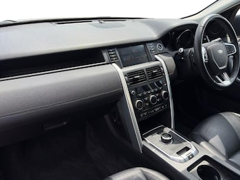 Used Land Rover Discovery Sport 2019 for sale - 79344102: Photo