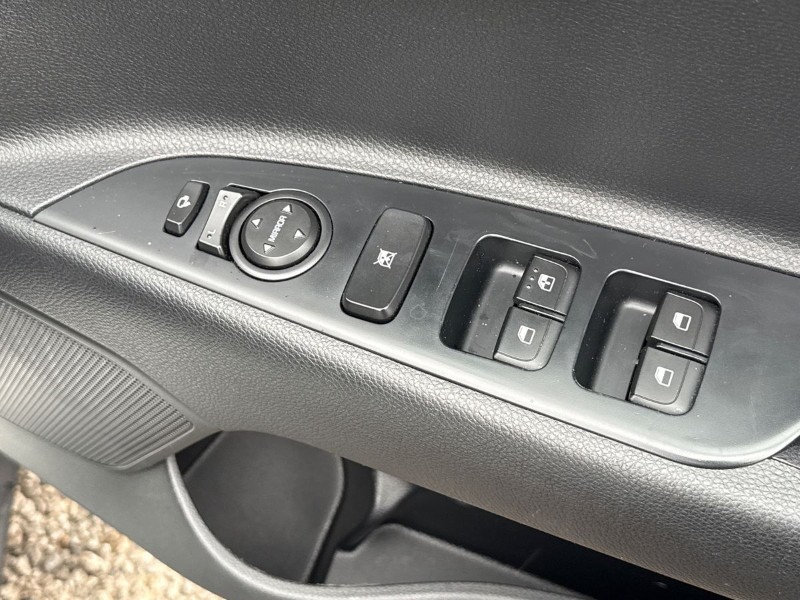 Used Kia Stonic 2020 for sale - 77435259: Photo 13