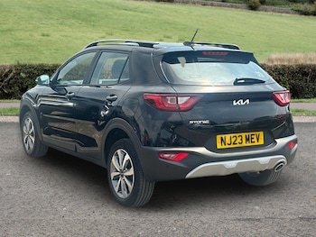 Used Kia Stonic 2023 for sale - 78984396: Photo