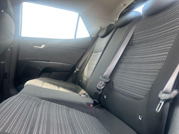 Used Kia Stonic 2023 for sale - 78984396: Photo