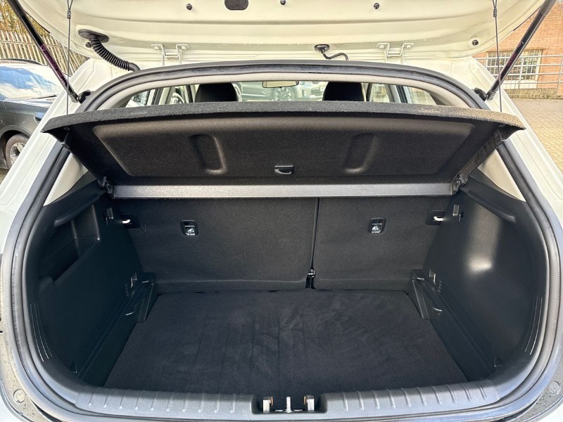 Used Kia Stonic 2022 for sale - 76980895: Photo 30