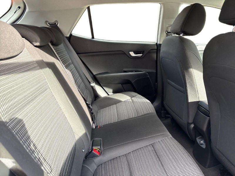Used Kia Stonic 2022 for sale - 76980895: Photo 4