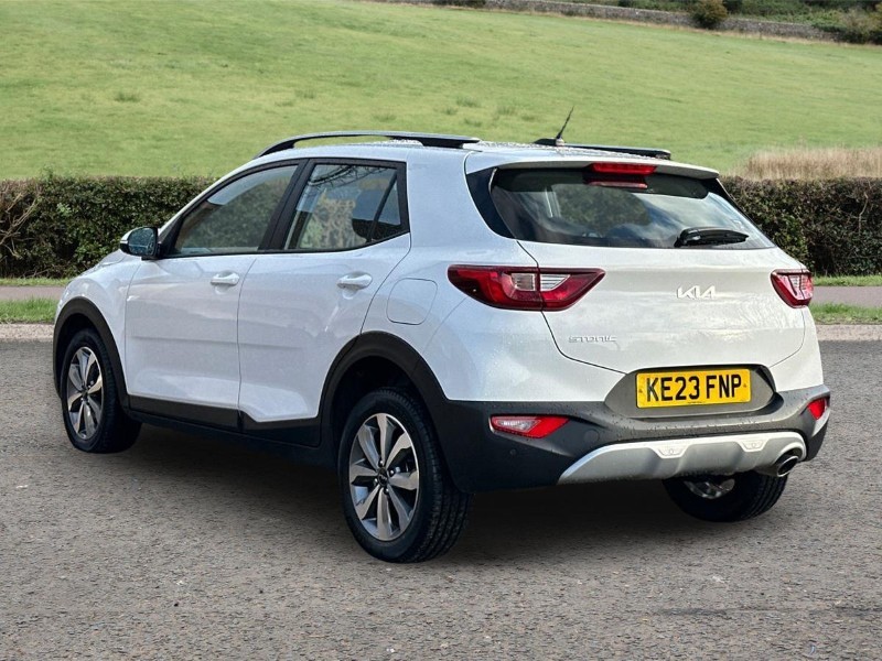 Used Kia Stonic 2023 for sale - 77492799: Photo 2