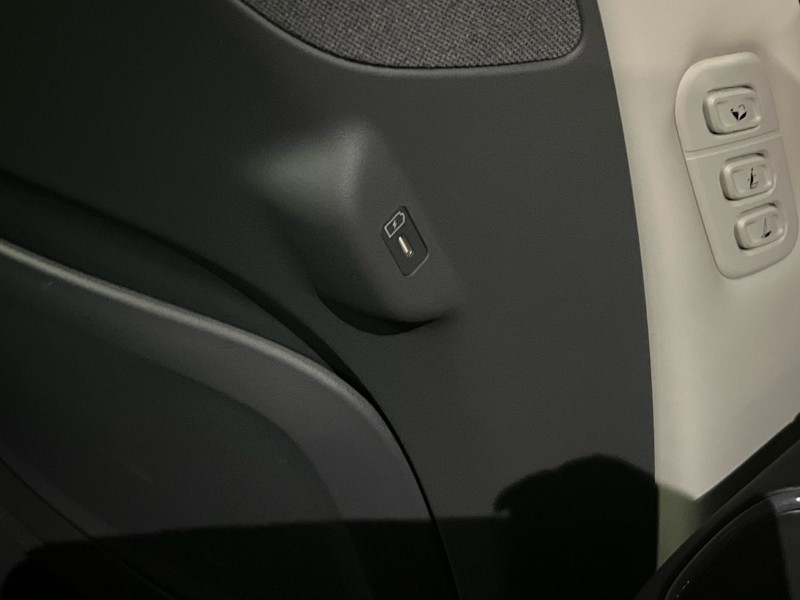 Used Kia EV9 2025 for sale - 76980921: Photo 54