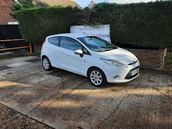 2011 (11) - 1.25 Zetec 3dr [82]