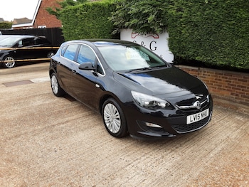 2015 (15) - 1.6i 16V Excite 5dr
