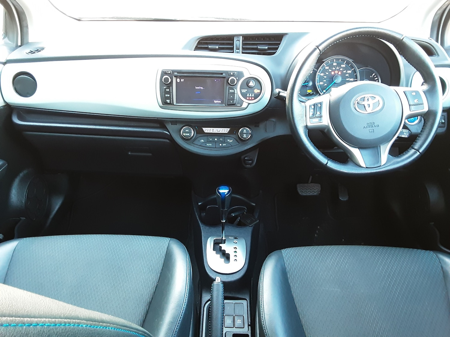 Used Toyota Yaris 2013 for sale - 76340401: Photo 11