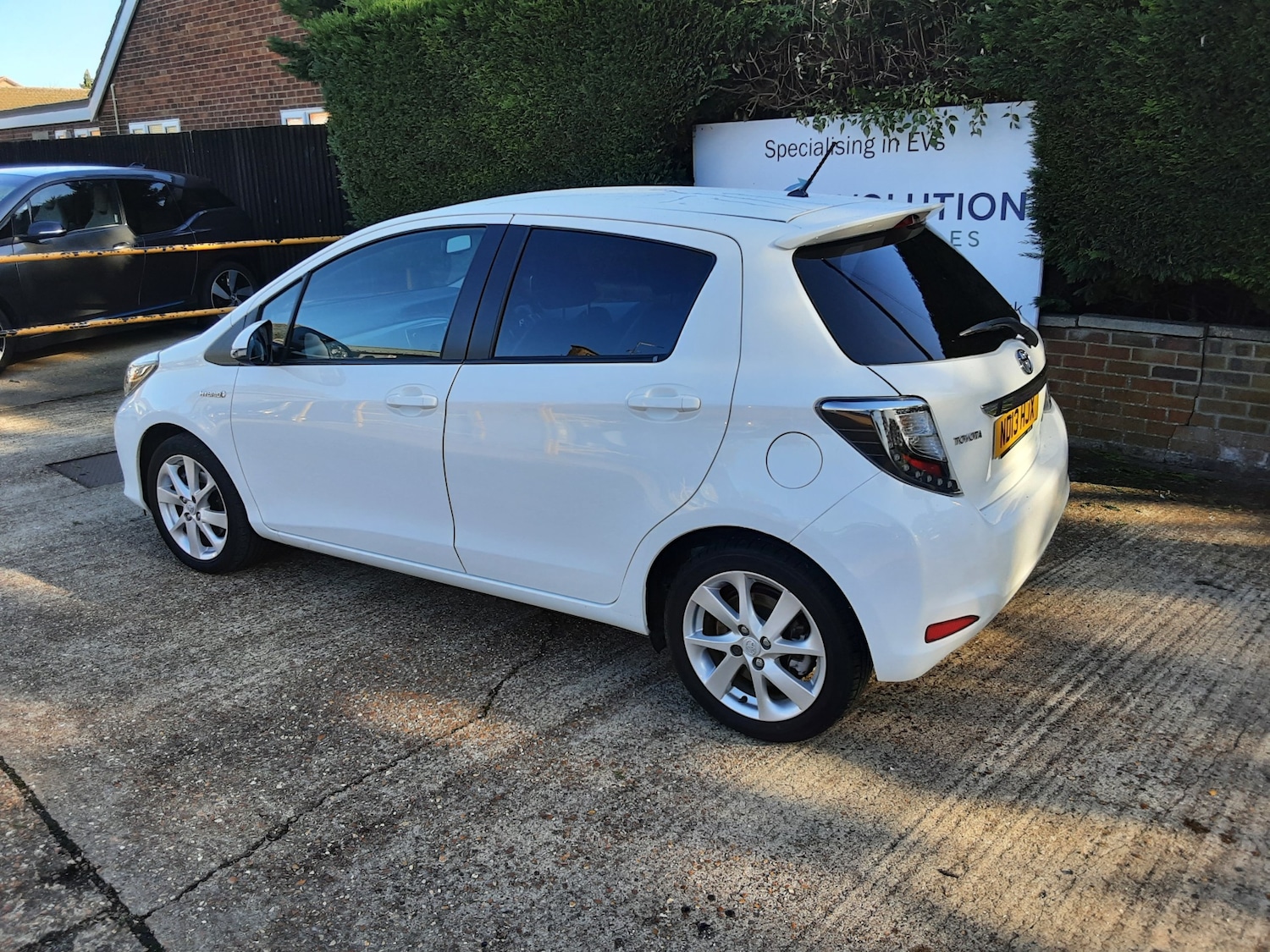 Used Toyota Yaris 2013 for sale - 76340401: Photo 14