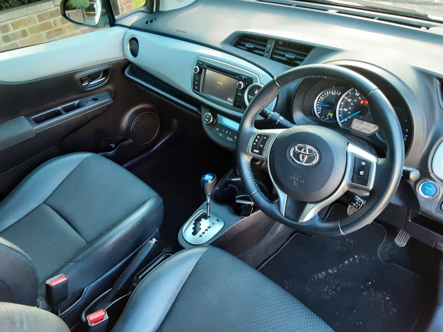 Used Toyota Yaris 2013 for sale - 76340401: Photo 9