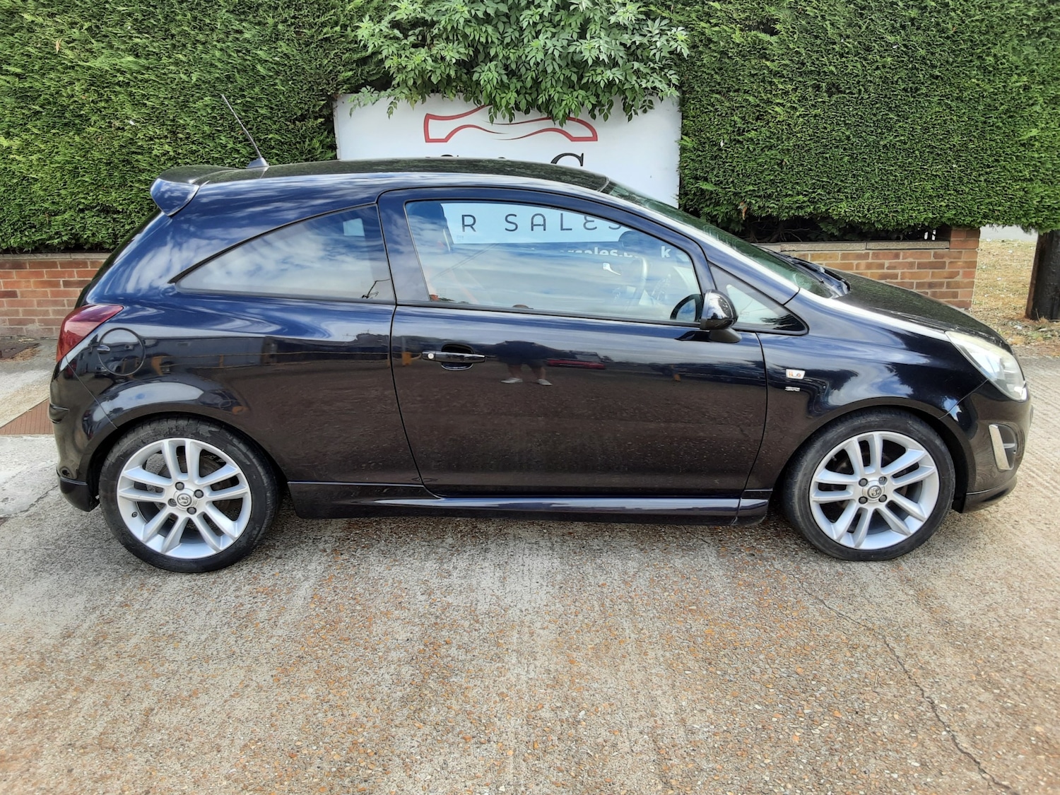 Used Vauxhall Corsa 2012 for sale - 75700411: Photo 3