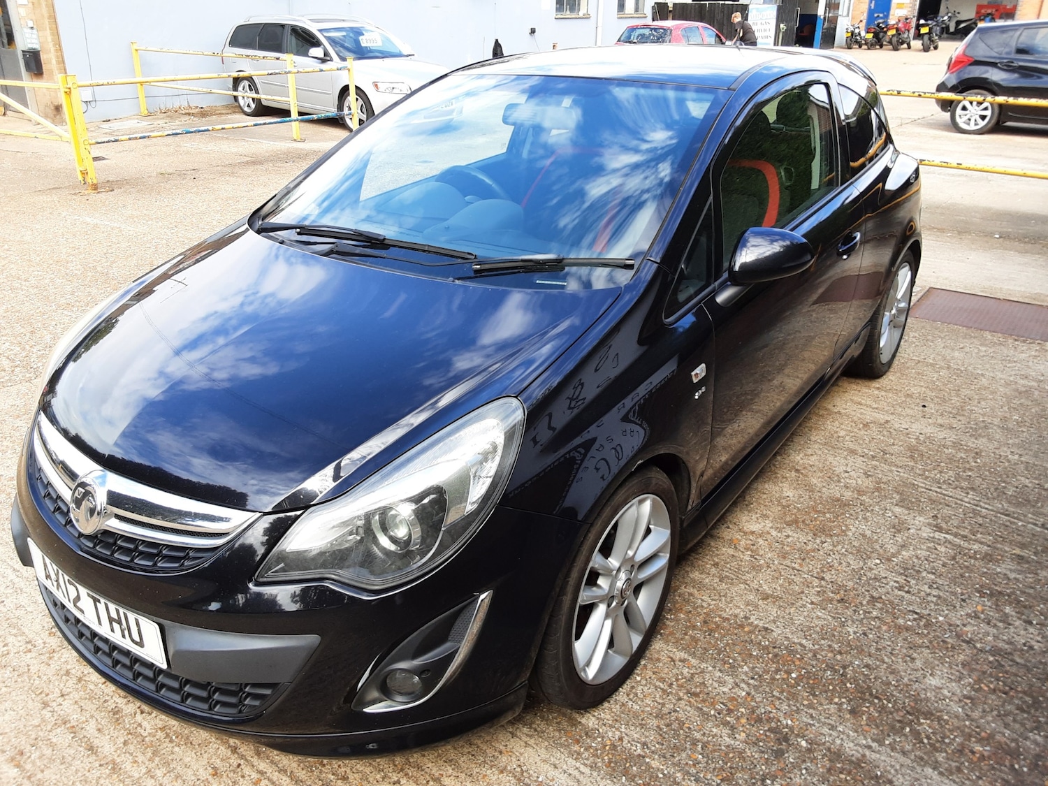 Used Vauxhall Corsa 2012 for sale - 75700411: Photo 6