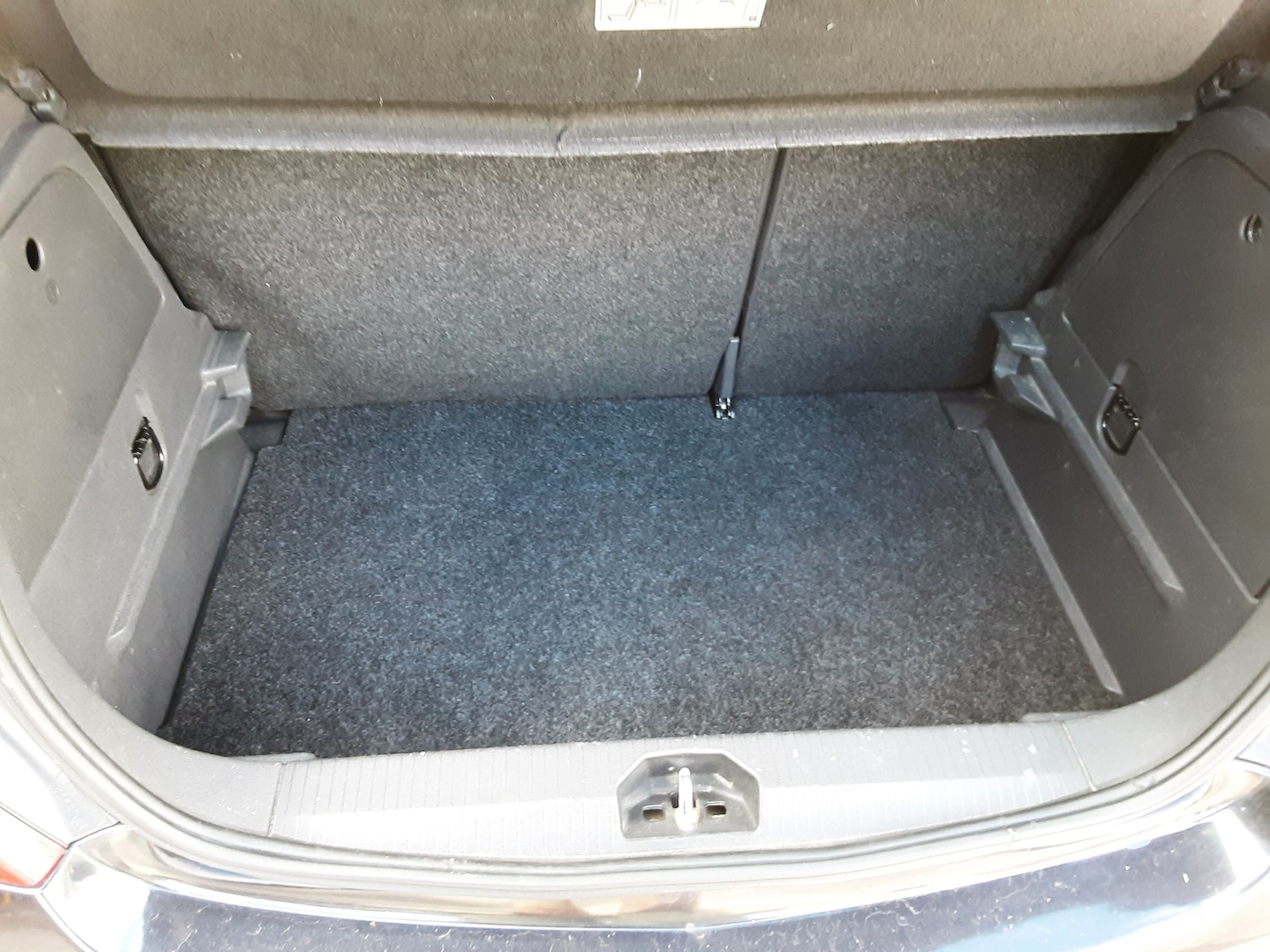 Used Vauxhall Corsa 2012 for sale - 75700411: Photo 8