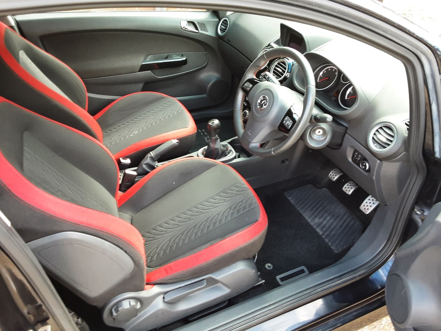 Used Vauxhall Corsa 2012 for sale - 75700411: Photo 9