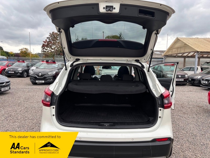 Used Nissan Qashqai 2017 for sale - 76334132: Photo 16