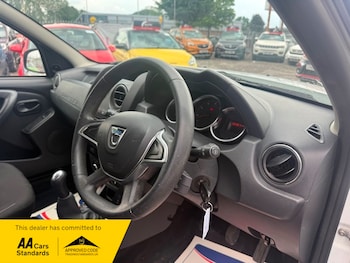 Used Dacia Duster 2018 for sale - 78525850: Photo