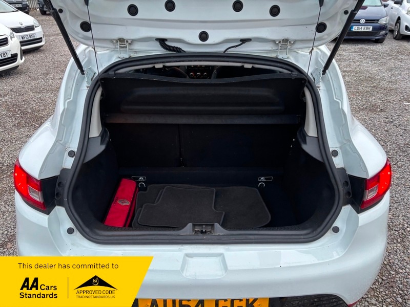Used Renault Clio 2014 for sale - 76712233: Photo 15