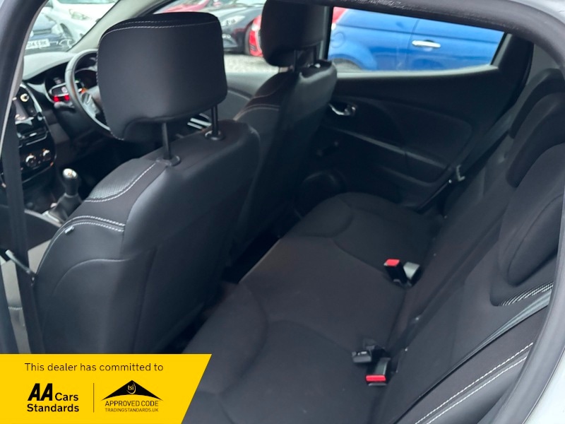 Used Renault Clio 2014 for sale - 76712233: Photo 16