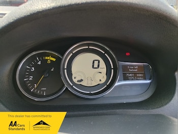 Used Renault Megane 2015 for sale - 79494647: Photo