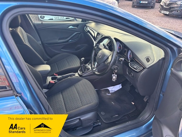 Used Vauxhall Astra 2016 for sale - 76173516: Photo 2
