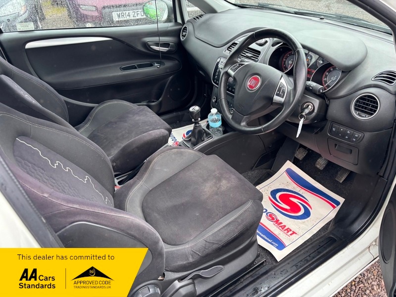 Used Fiat Punto 2015 for sale - 77622139: Photo 9