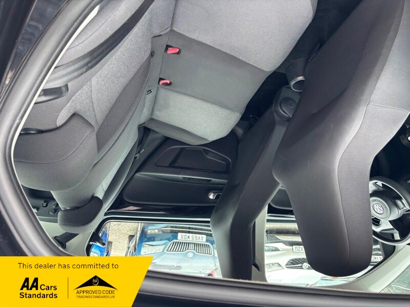 Used Volkswagen up! 2014 for sale - 76280575: Photo 16