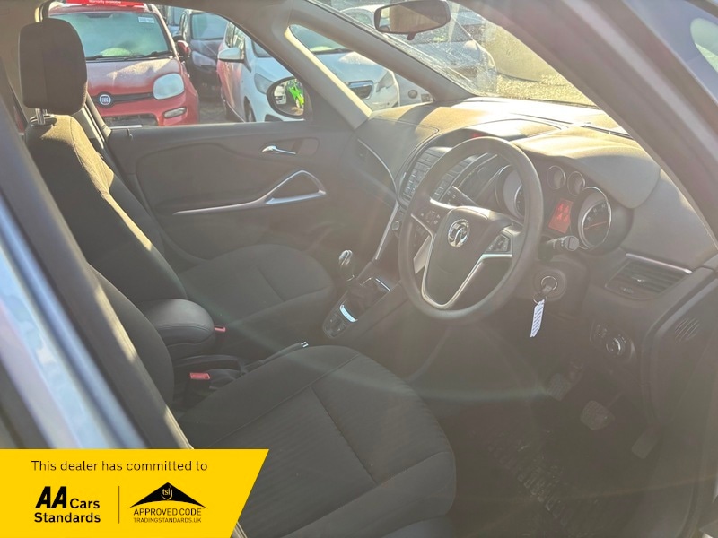 Used Vauxhall Zafira 2015 for sale - 76712219: Photo 2