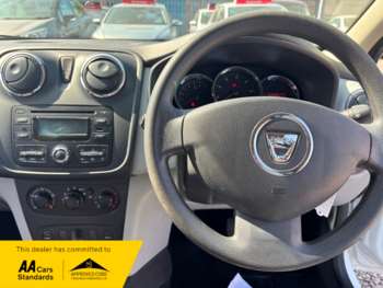 Used Dacia Sandero 2014 for sale - 74516896: Photo