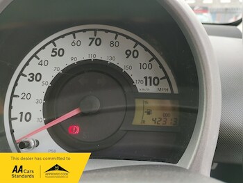Used Peugeot 107 2010 for sale - 79563360: Photo