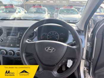 Used Hyundai i10 2014 for sale - 74003656: Photo