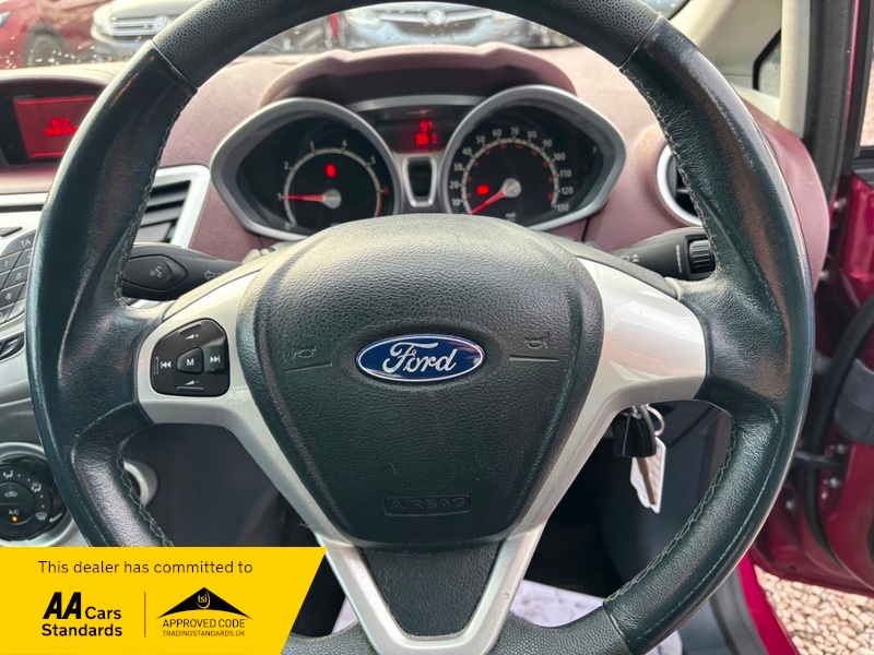 Used Ford Fiesta 2010 for sale - 76712238: Photo 11