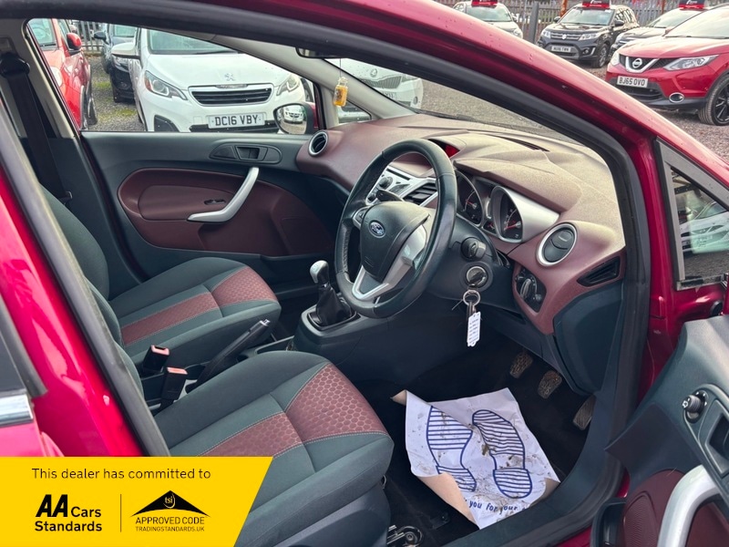 Used Ford Fiesta 2010 for sale - 76712238: Photo 2