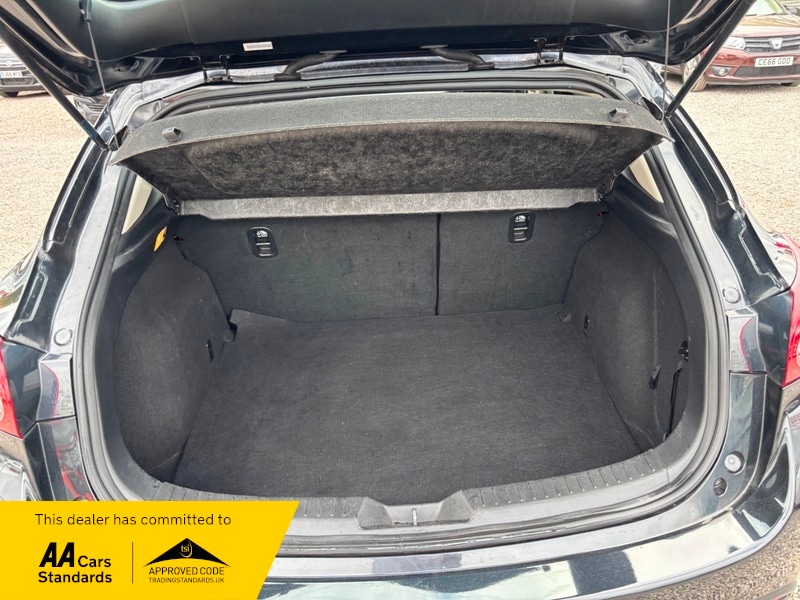 Used Mazda Mazda3 2014 for sale - 76236314: Photo 18